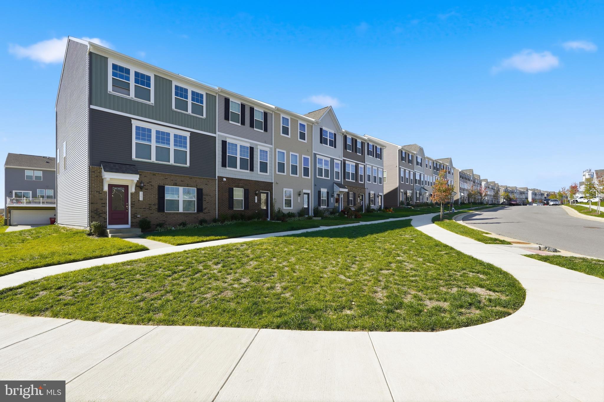 348 ANTHEM STREET [442]