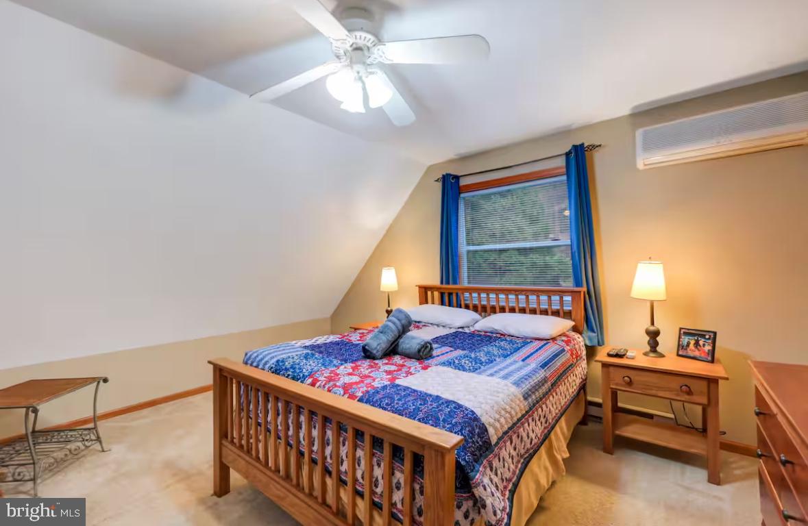 LAKE HARMONY - Residential