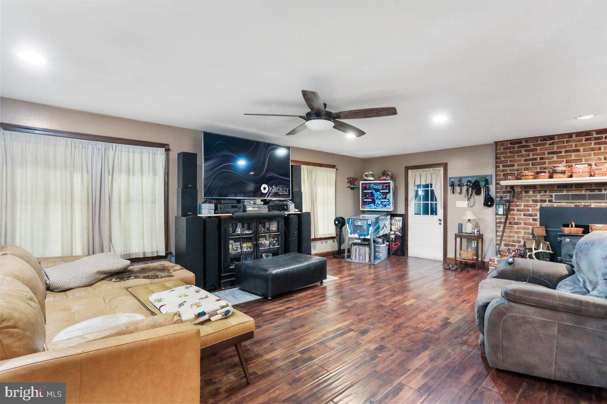 MARLOWE WOODS - Residential