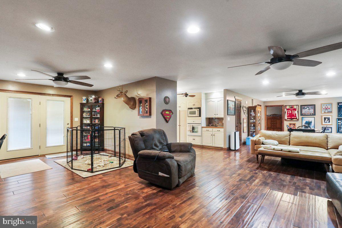 MARLOWE WOODS - Residential