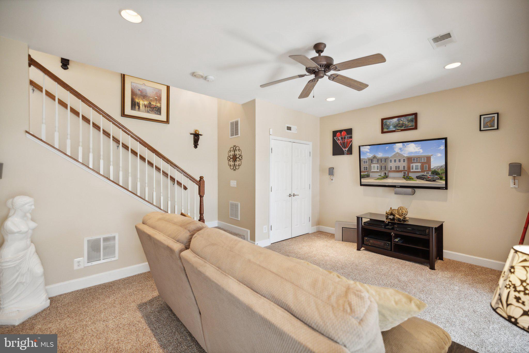 POTOMAC CLUB - Residential