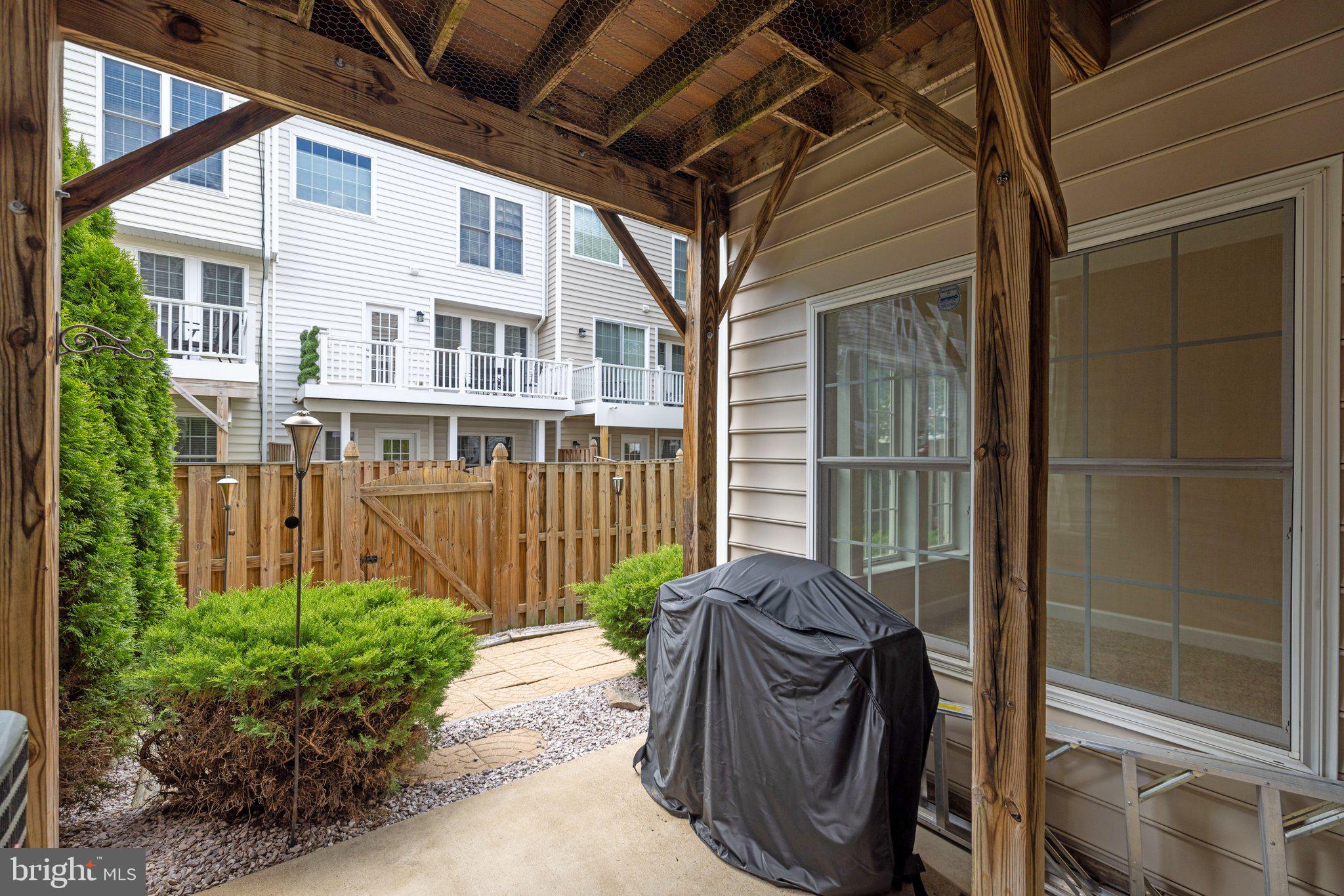 POTOMAC CLUB - Residential