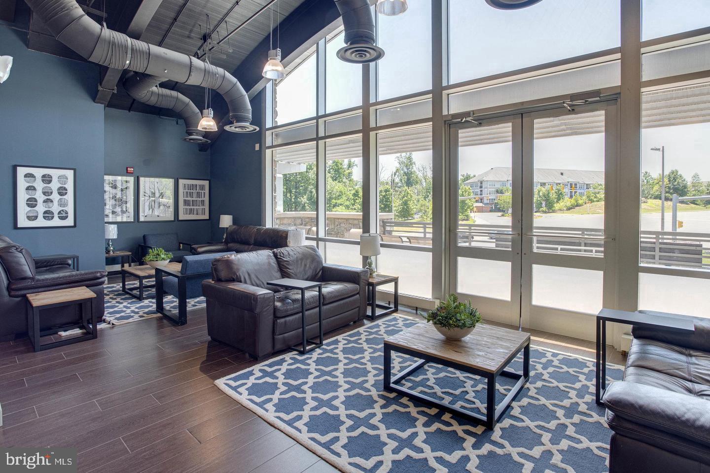 POTOMAC CLUB - Residential