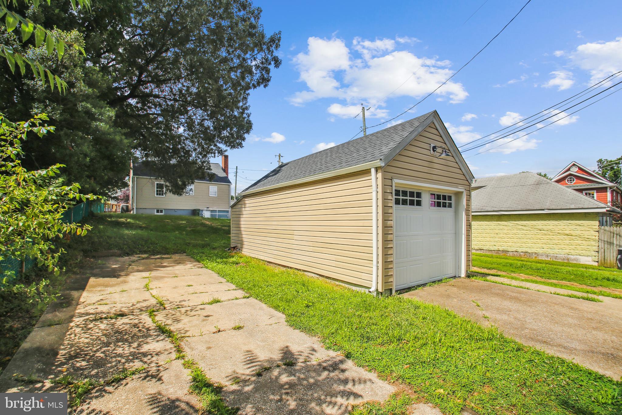 CURTIS HEIGHTS - Residential