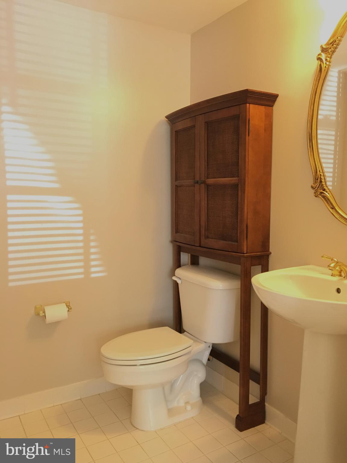 SUMMERS GROVE - Residential Lease