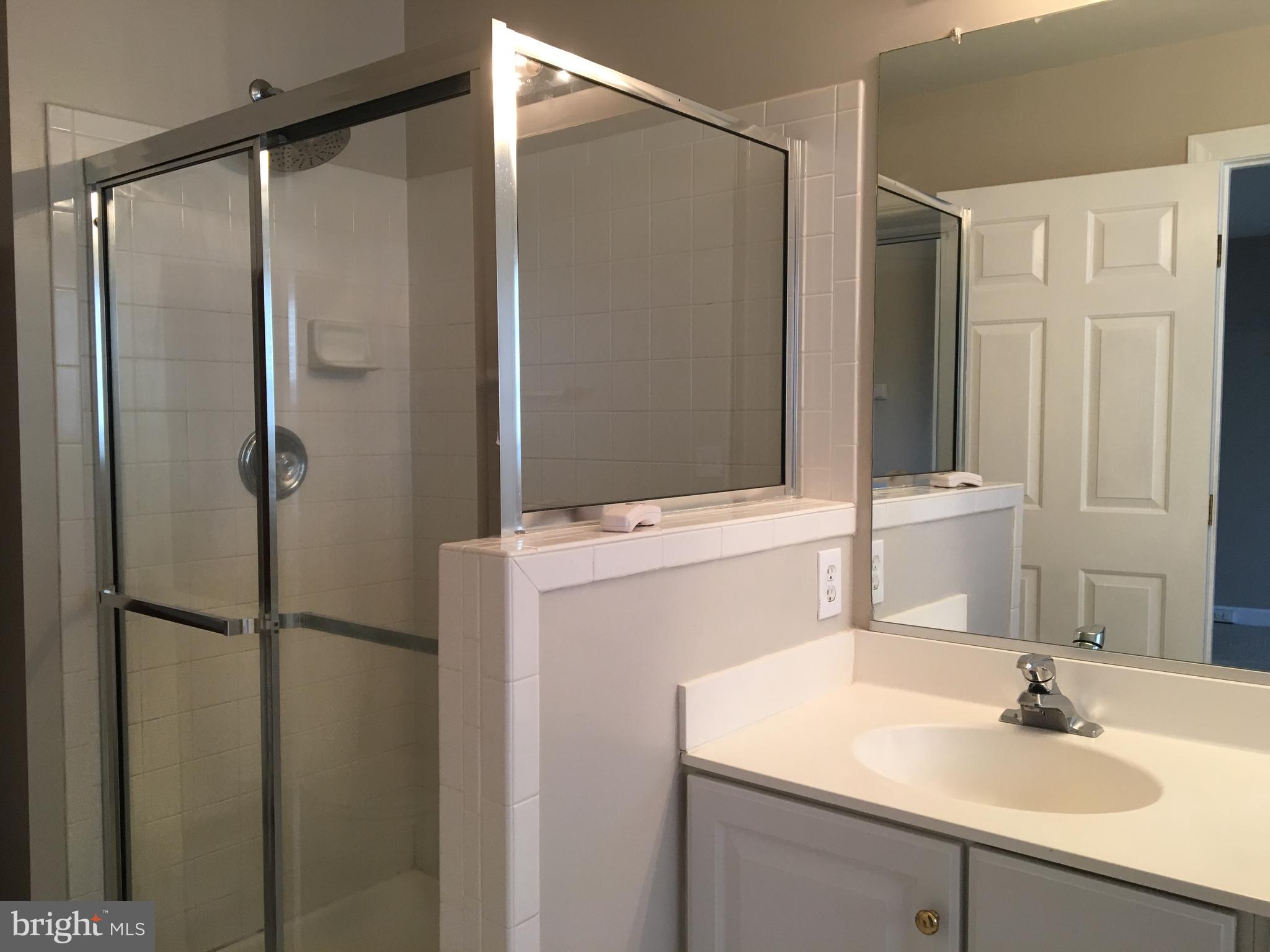 SUMMERS GROVE - Residential Lease