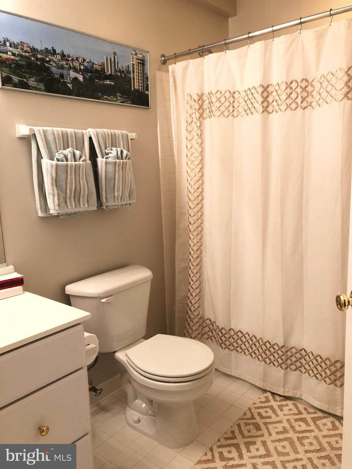 SUMMERS GROVE - Residential Lease