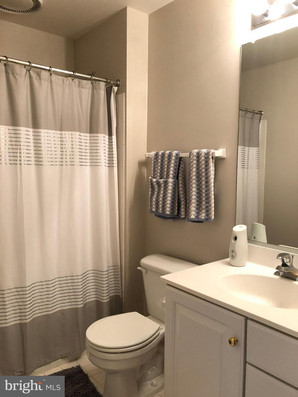 SUMMERS GROVE - Residential Lease