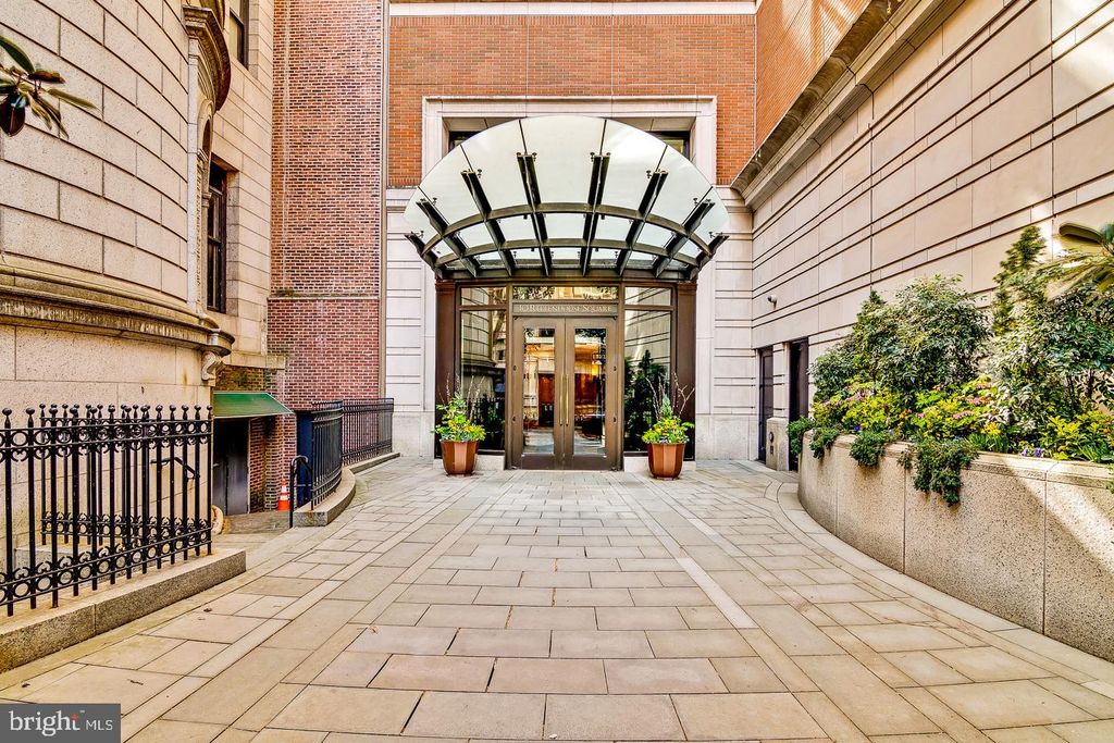 Photo of 130 - 00 S 18th Street #804, PHILADELPHIA, PA 19103 (MLS # PAPH2558808)