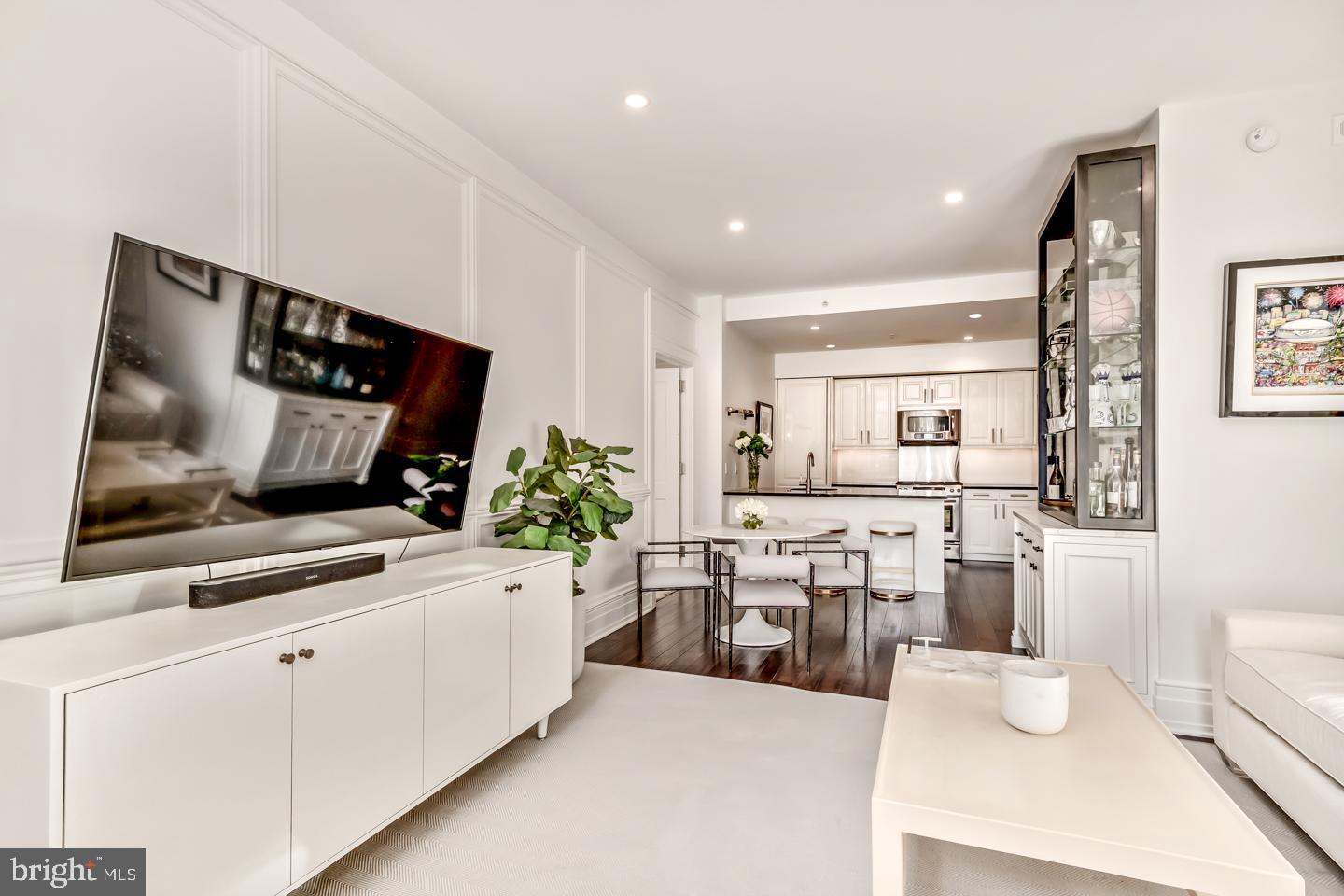 130 S 18TH STREET 00 804