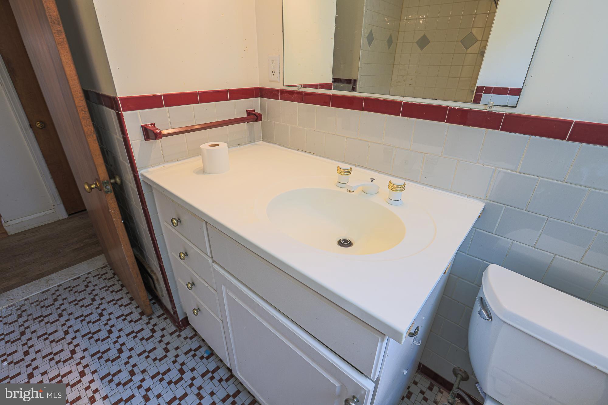 LOCH HILL - Residential