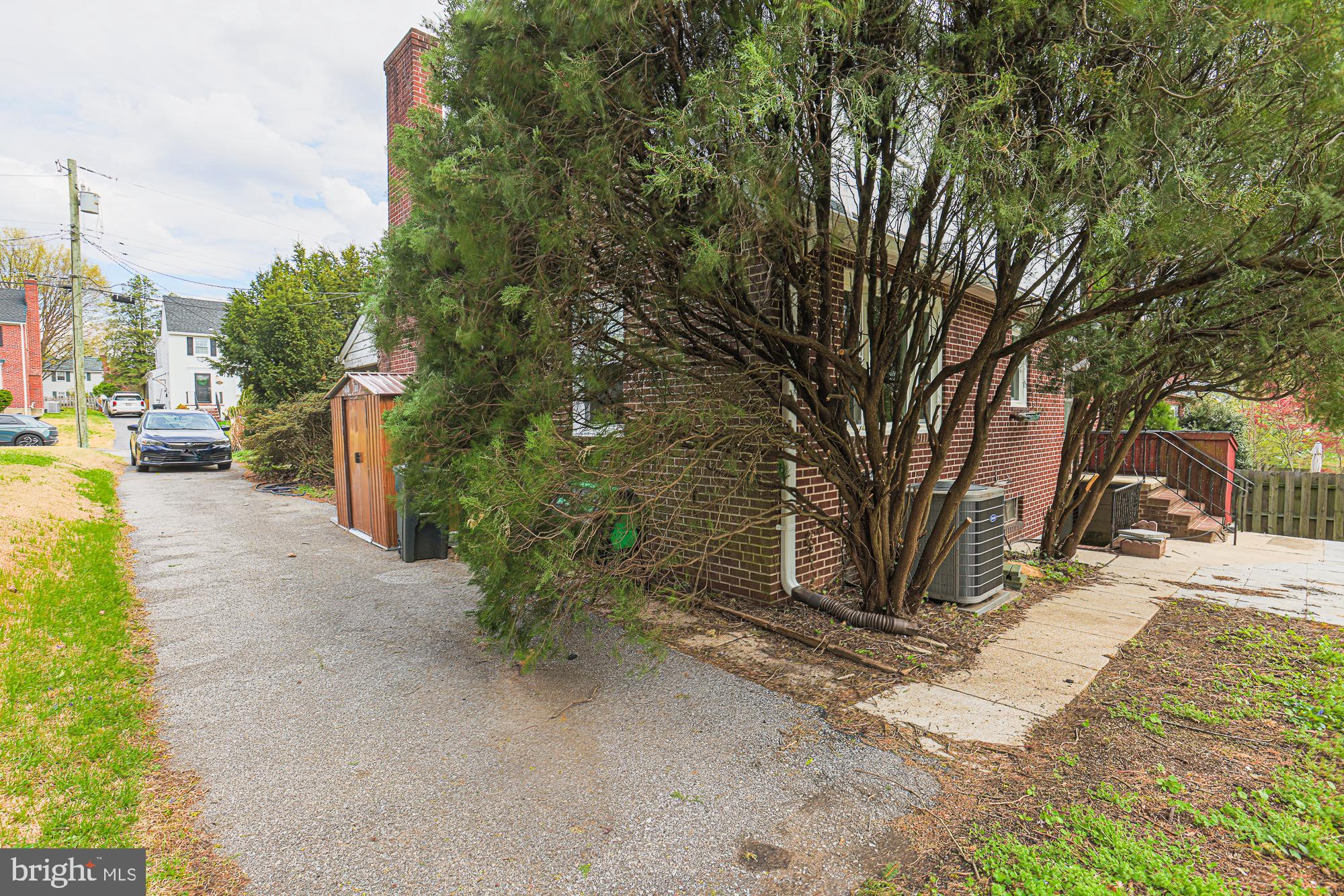 LOCH HILL - Residential