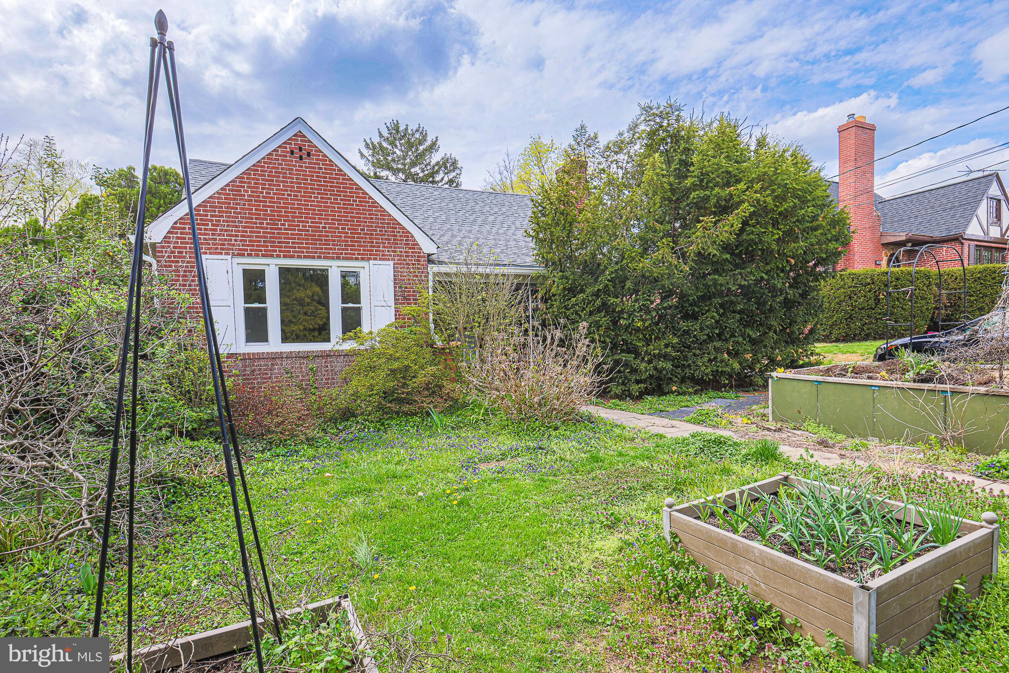 LOCH HILL - Residential