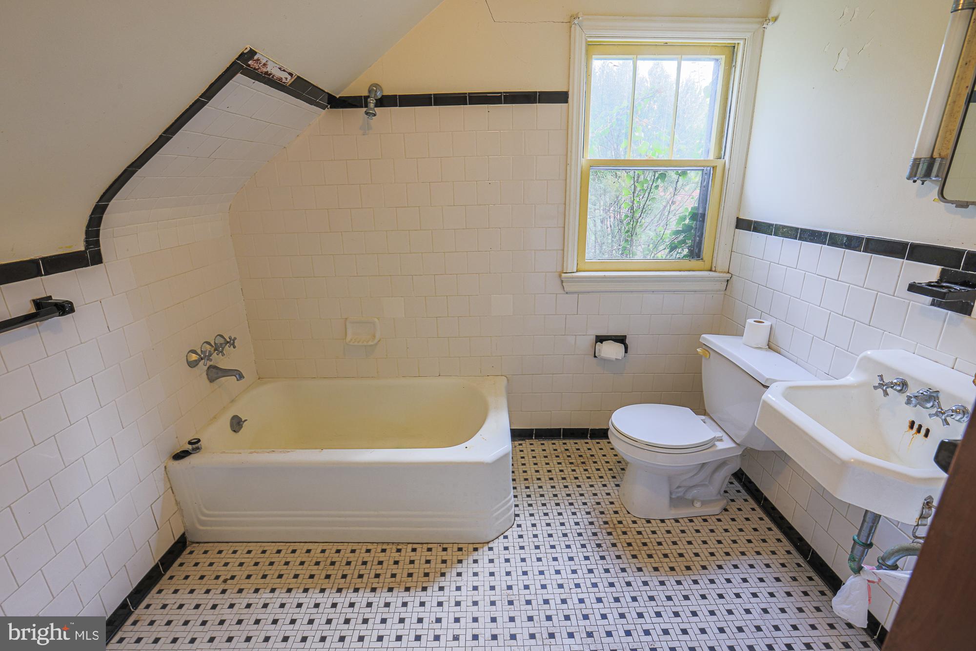 LOCH HILL - Residential