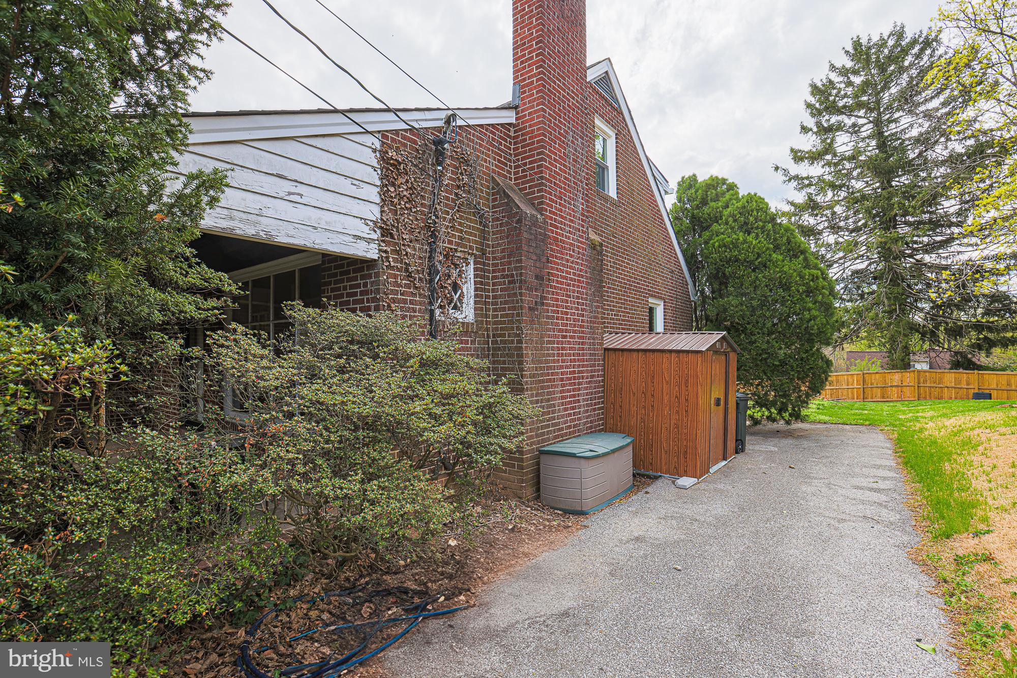 LOCH HILL - Residential