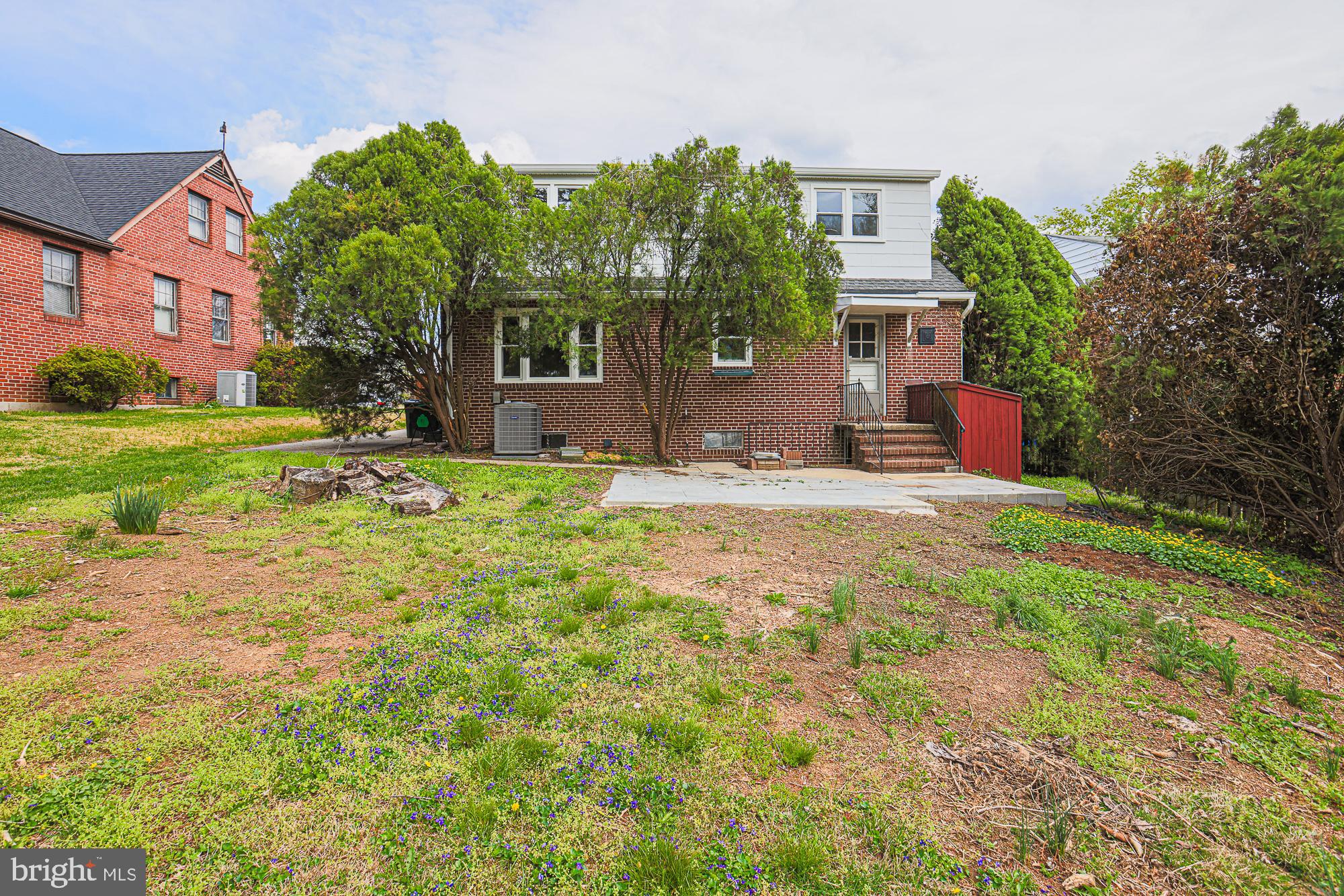 LOCH HILL - Residential