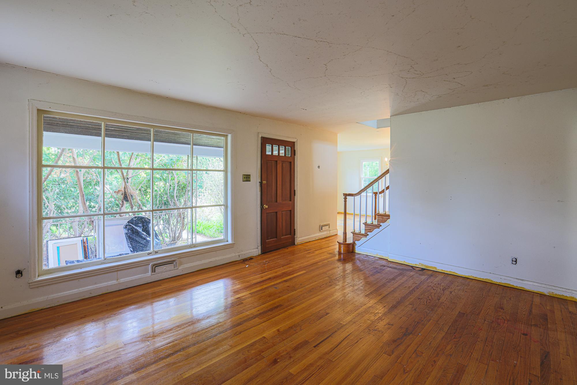 LOCH HILL - Residential