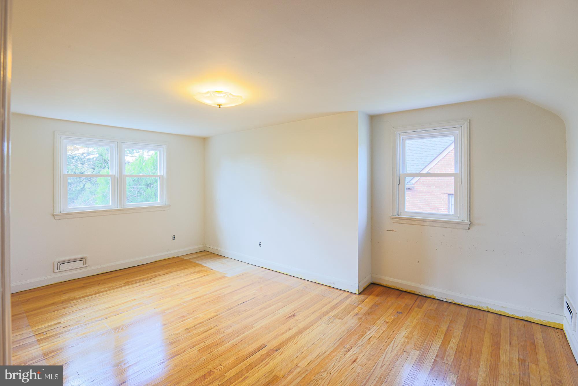 LOCH HILL - Residential