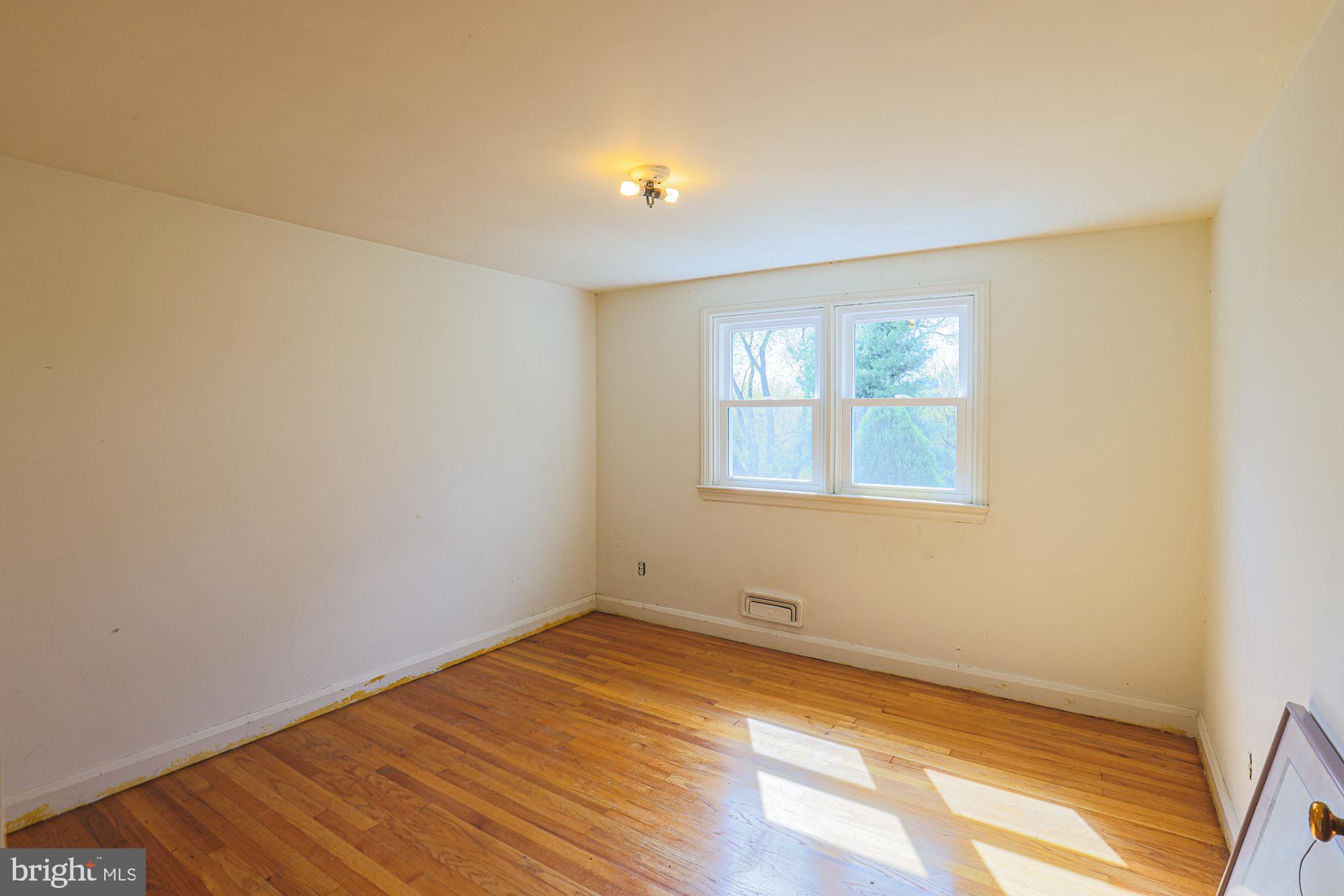 LOCH HILL - Residential