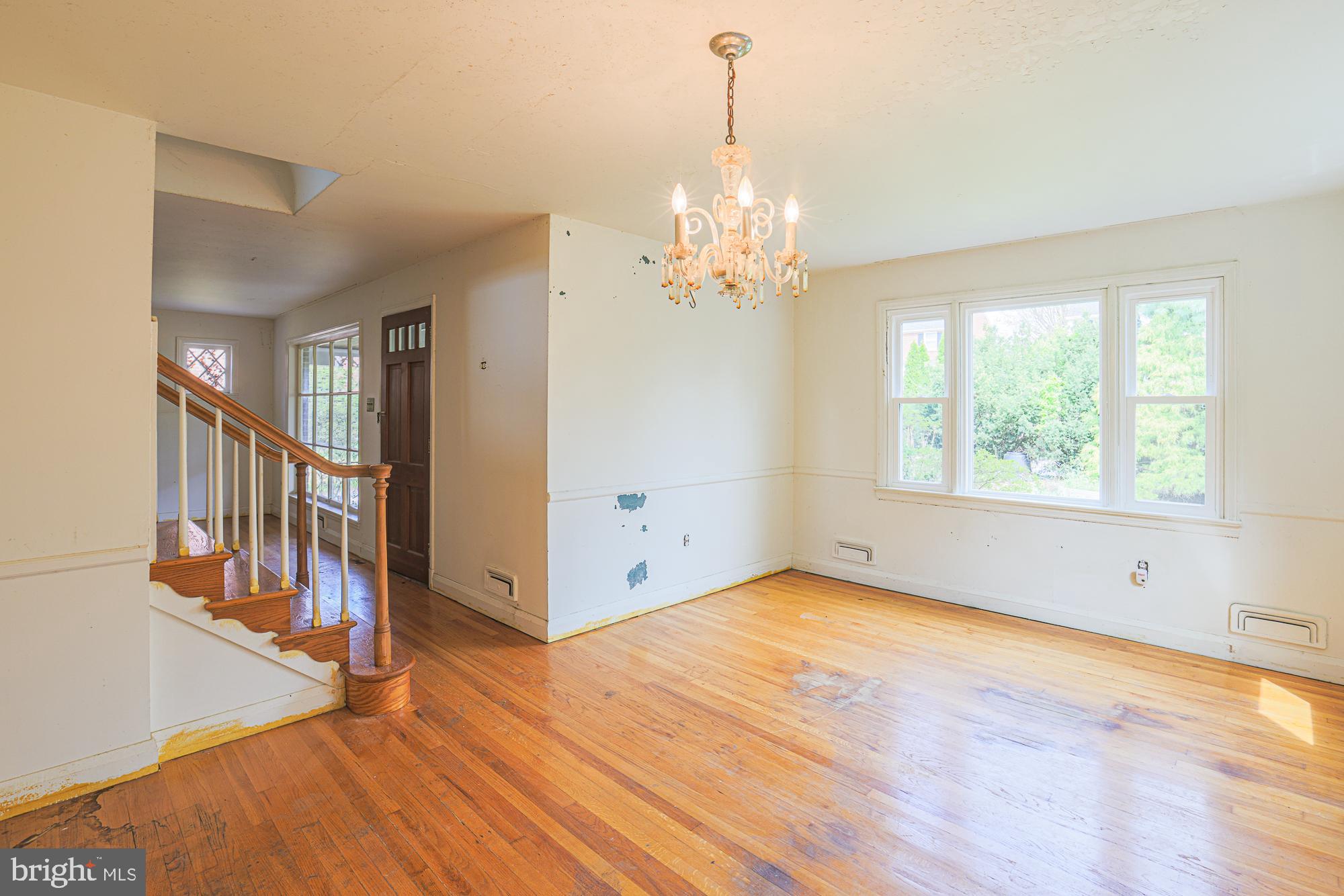 LOCH HILL - Residential