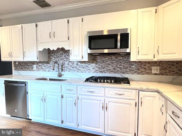 314 N VAN BUREN STREET