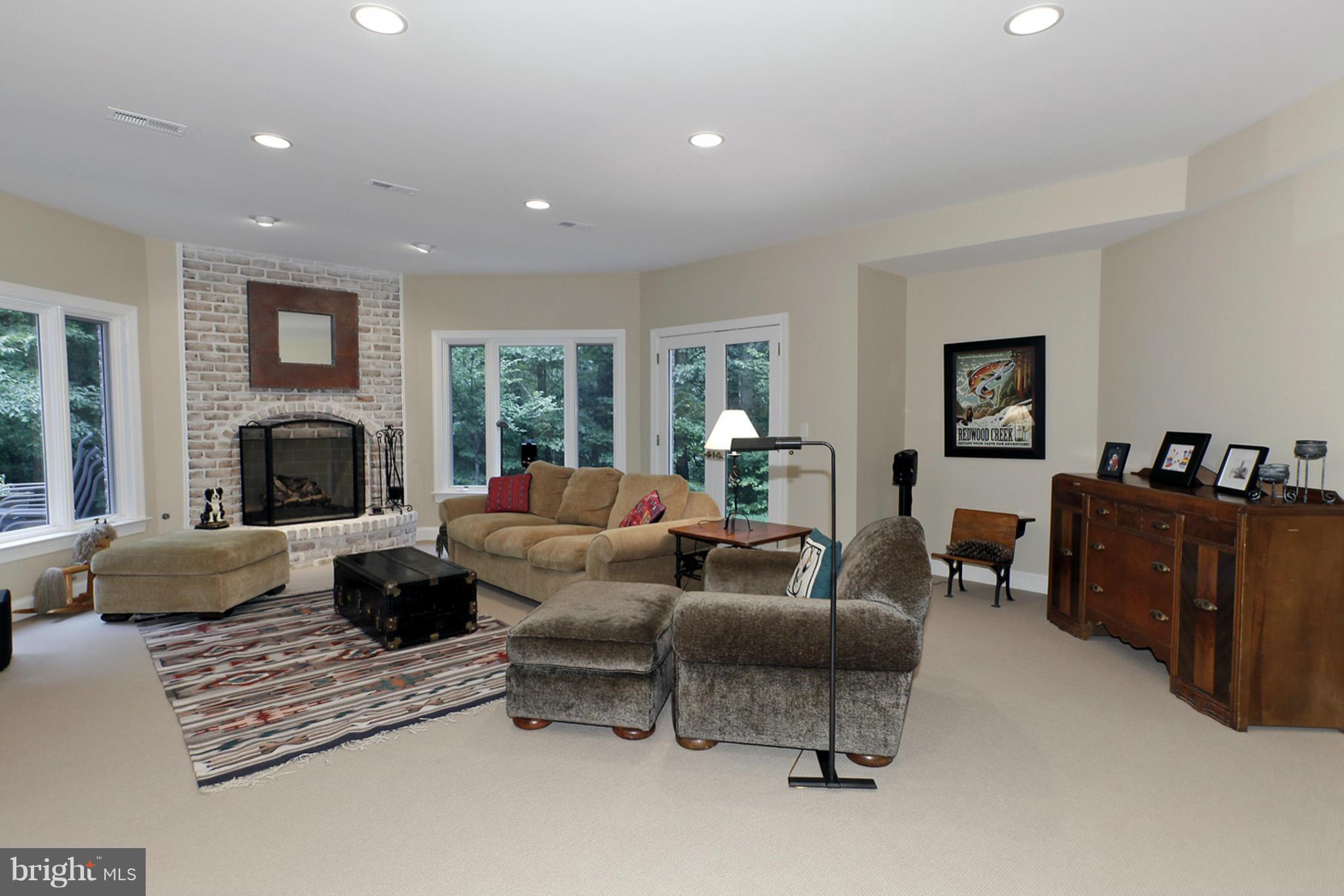 BEALLMOUNT GROVE - Residential