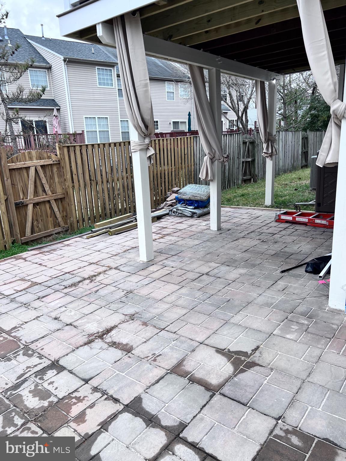 PERRYWOOD - Residential Lease