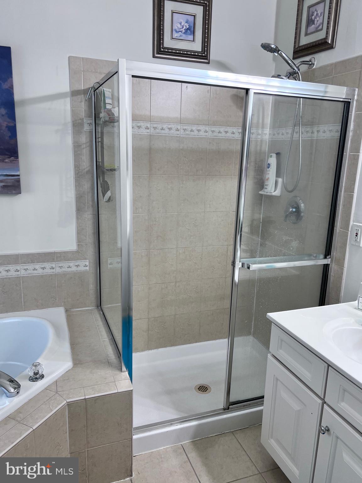 PERRYWOOD - Residential Lease