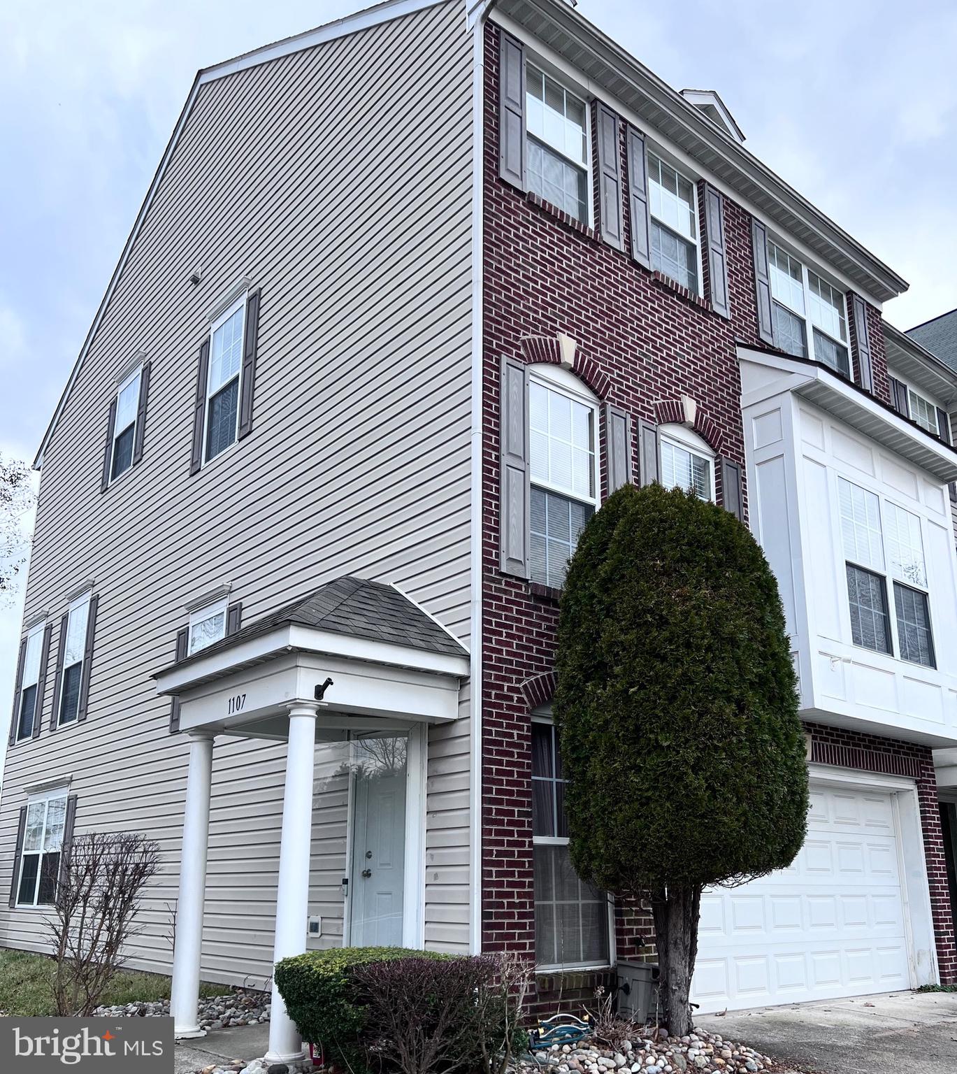 PERRYWOOD - Residential Lease