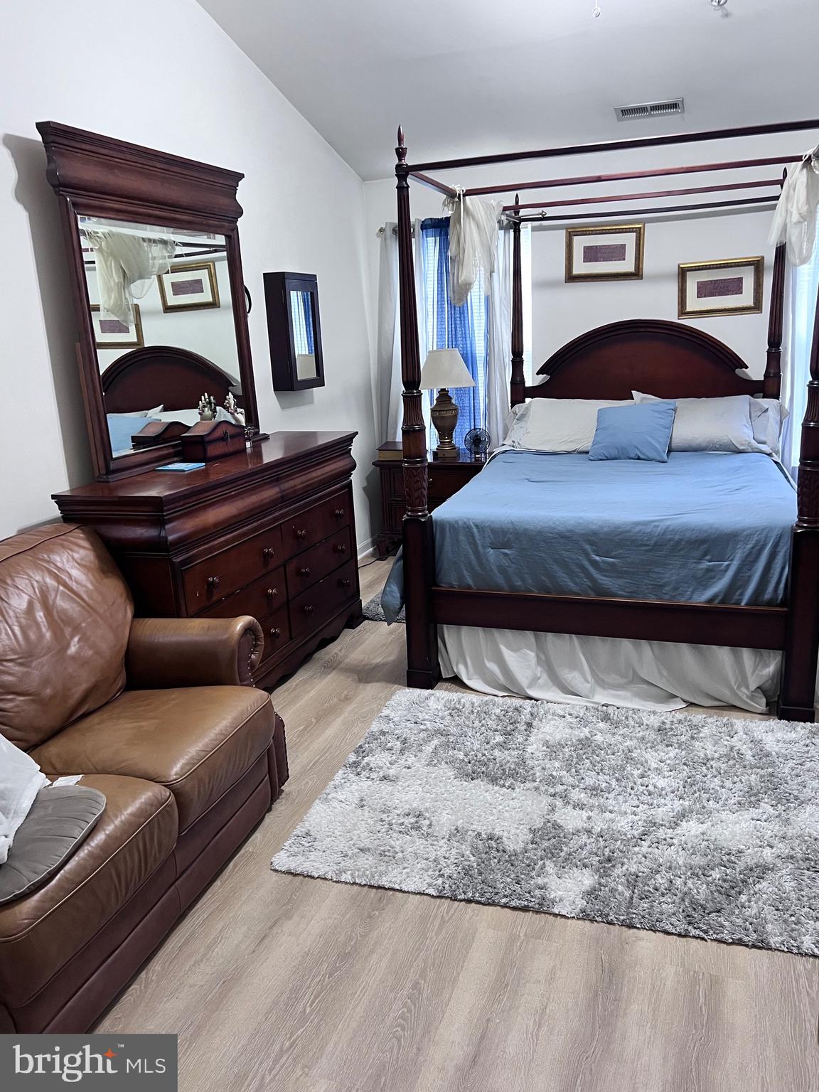 PERRYWOOD - Residential Lease