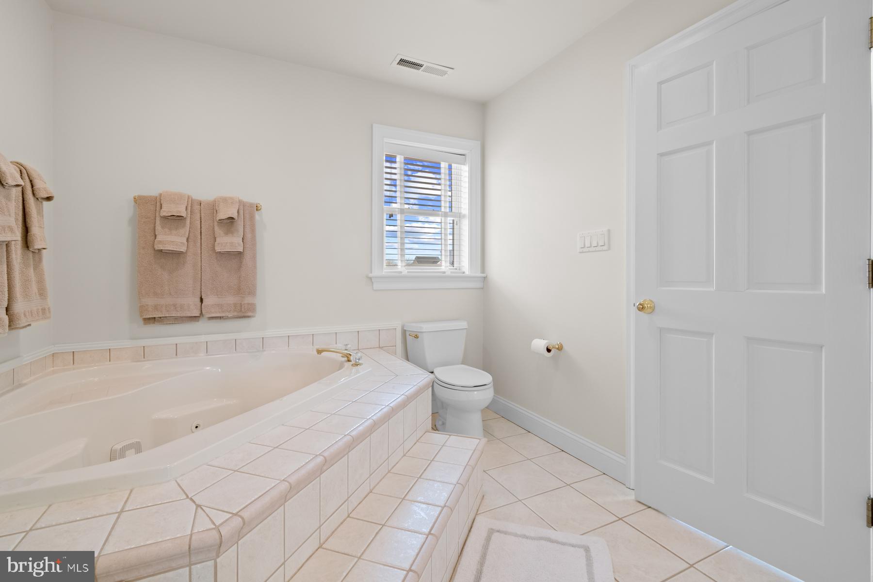 CAINE KEYS II - Residential