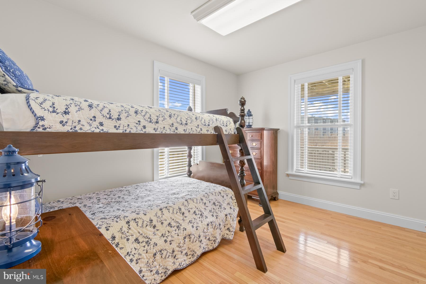 CAINE KEYS II - Residential