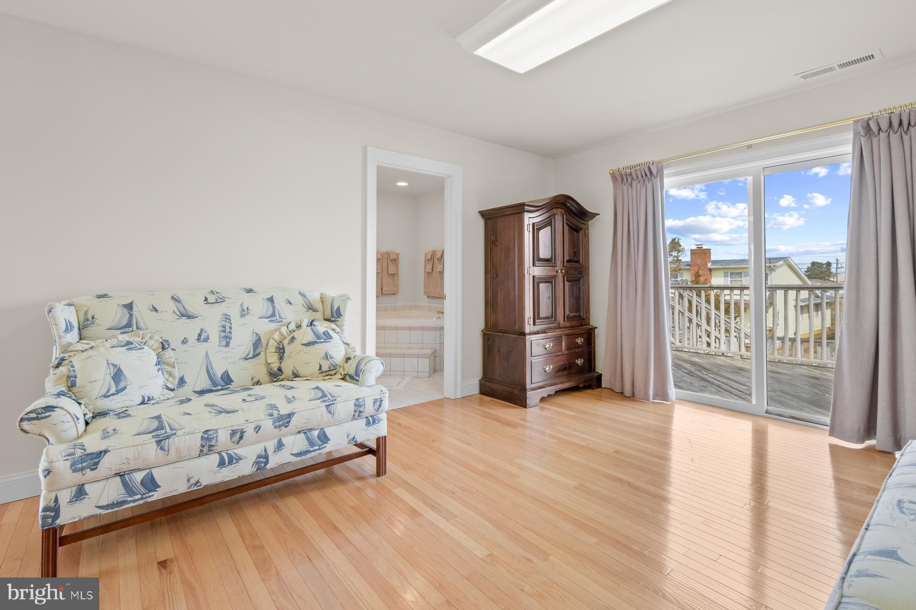 CAINE KEYS II - Residential