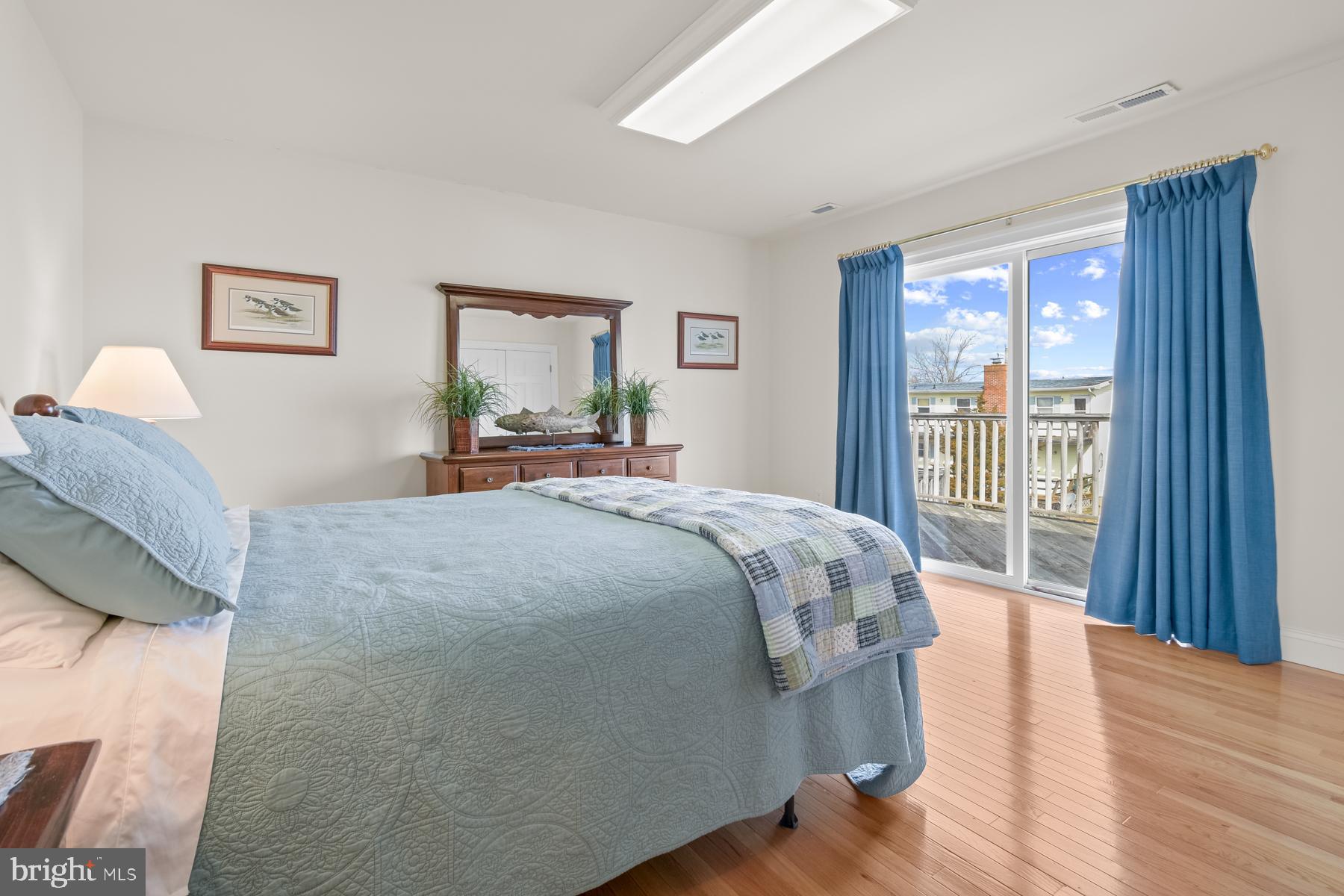 CAINE KEYS II - Residential