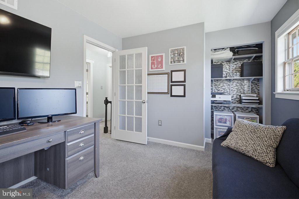 SHADOWSTONE - Residential