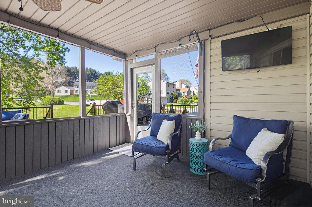 SHADOWSTONE - Residential