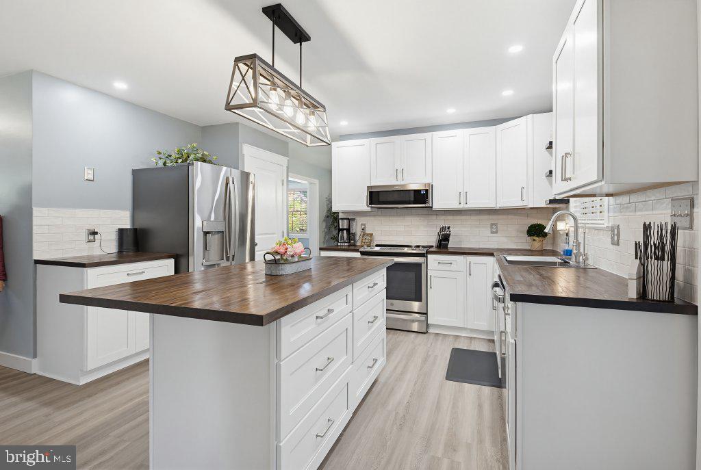 SHADOWSTONE - Residential