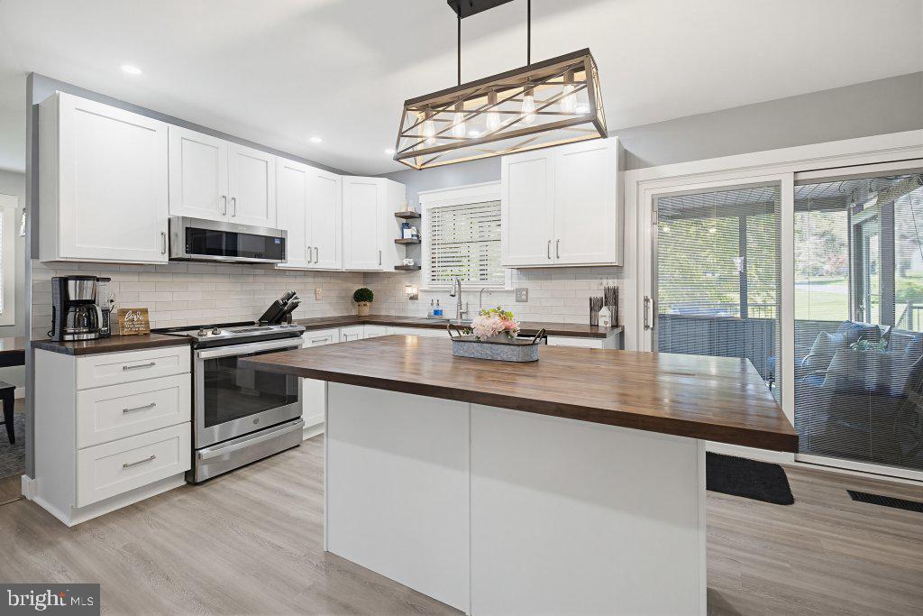 SHADOWSTONE - Residential