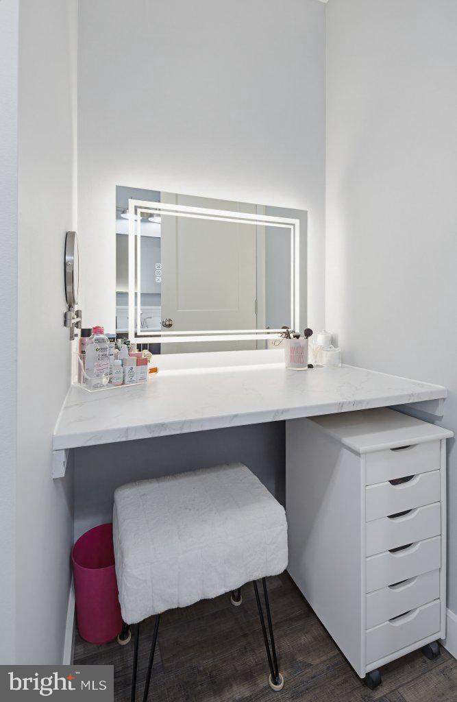 SHADOWSTONE - Residential