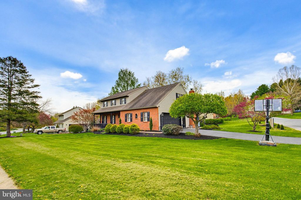 Photo of 1001 Fieldstone Court, LANCASTER, PA 17603 (MLS # PALA2086176)