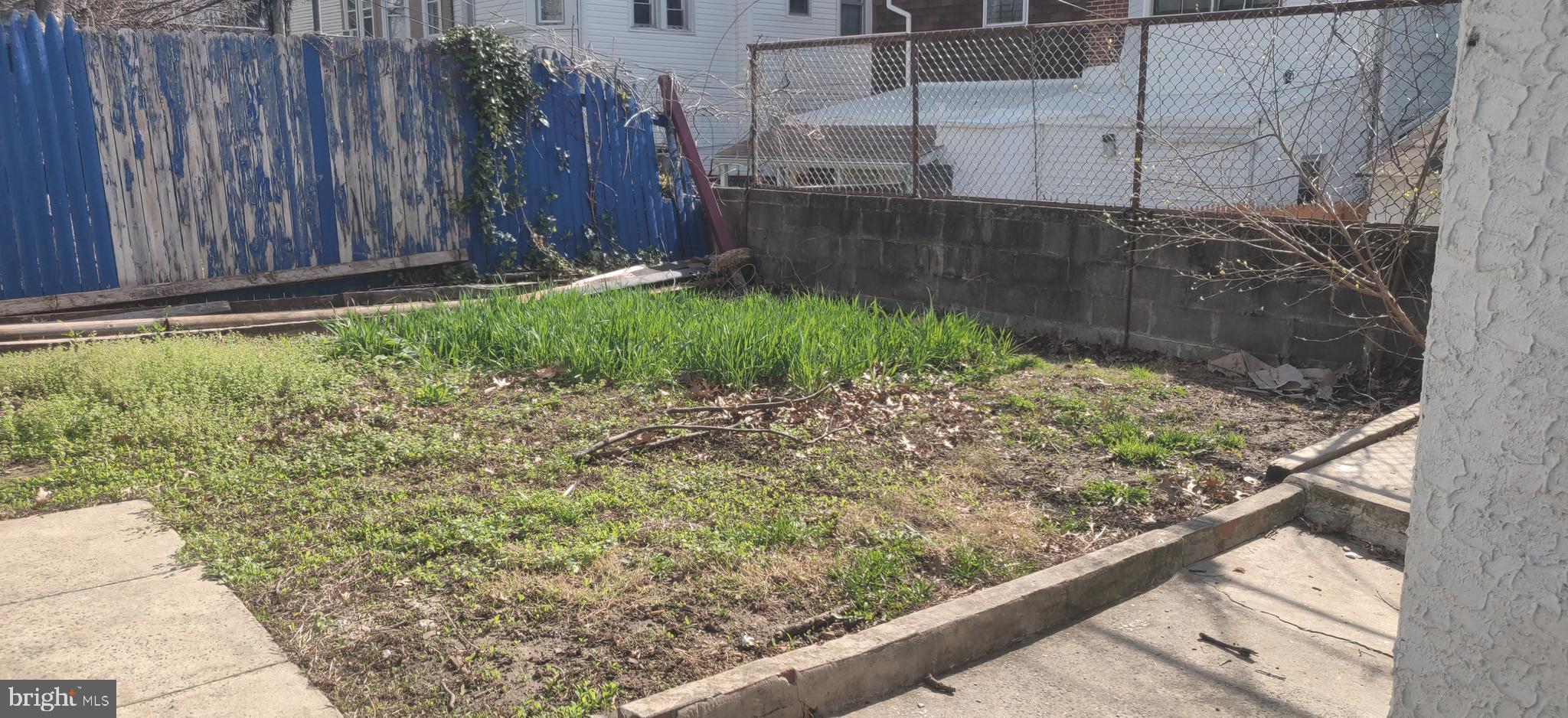 FRANKFORD - Commercial Sale