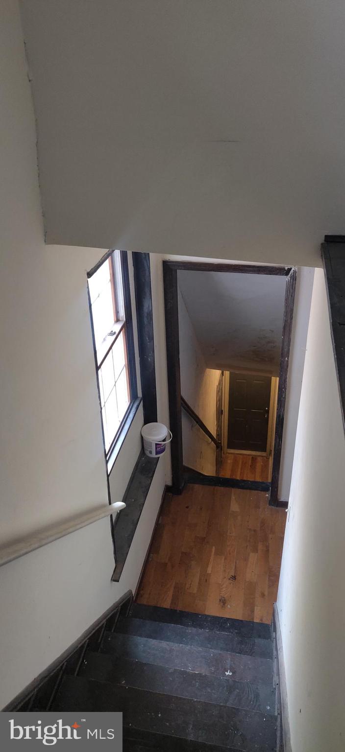 FRANKFORD - Commercial Sale