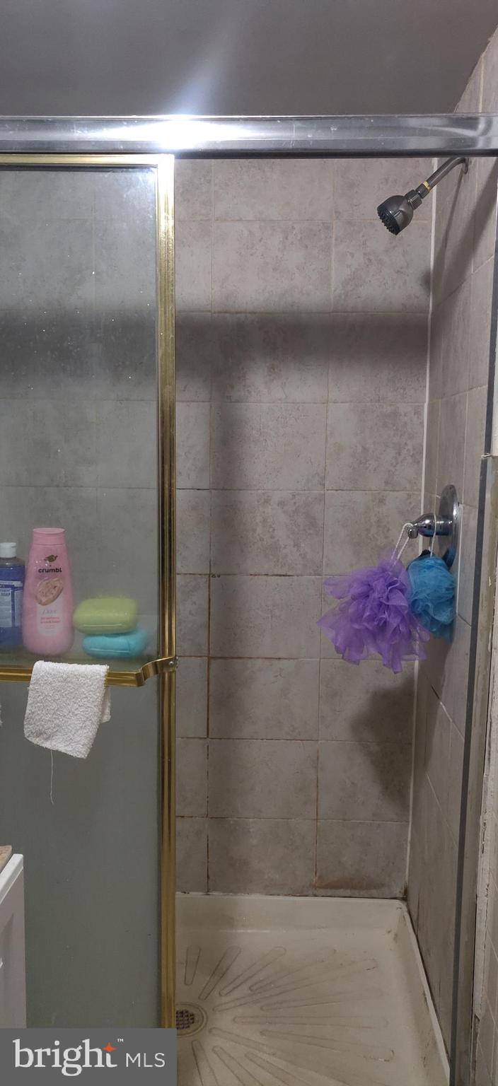 FRANKFORD - Commercial Sale