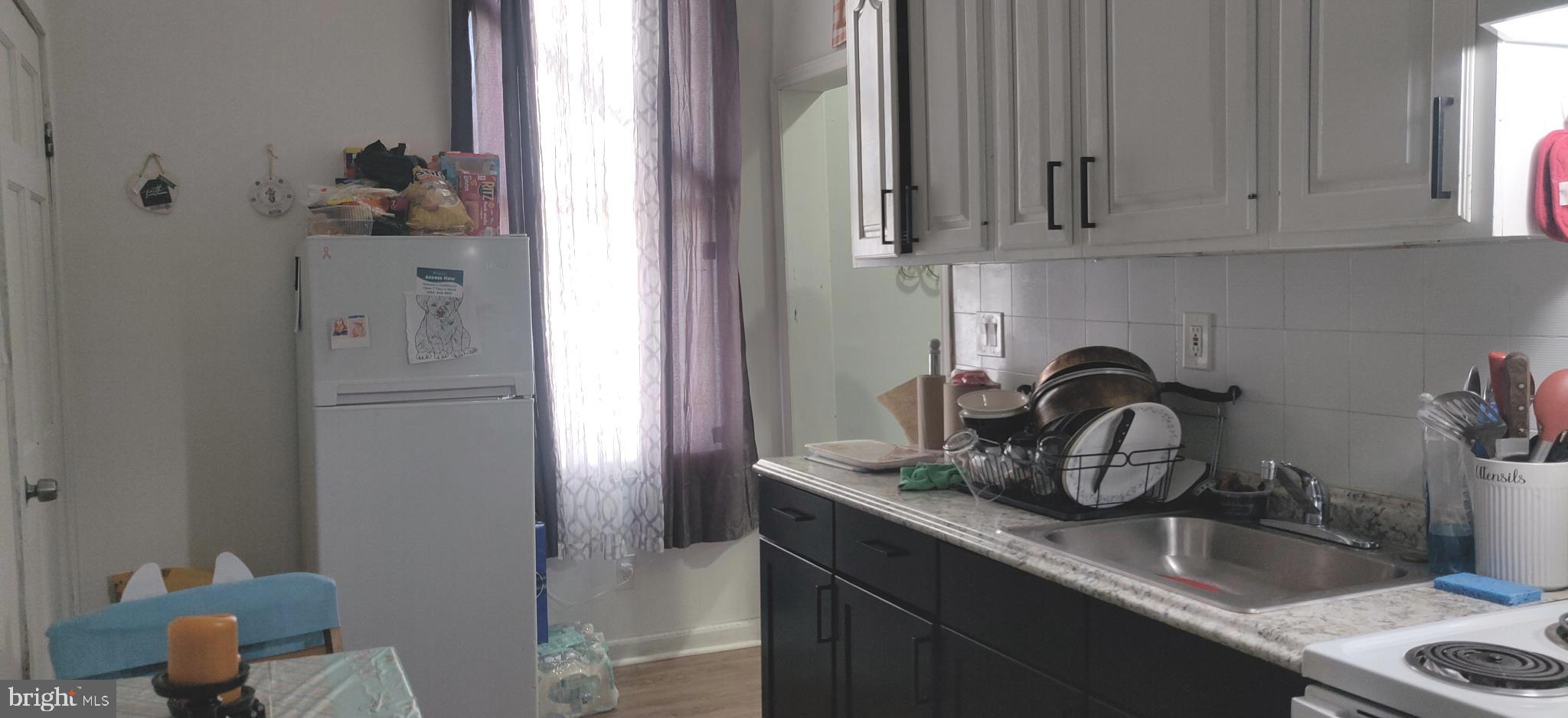 FRANKFORD - Commercial Sale