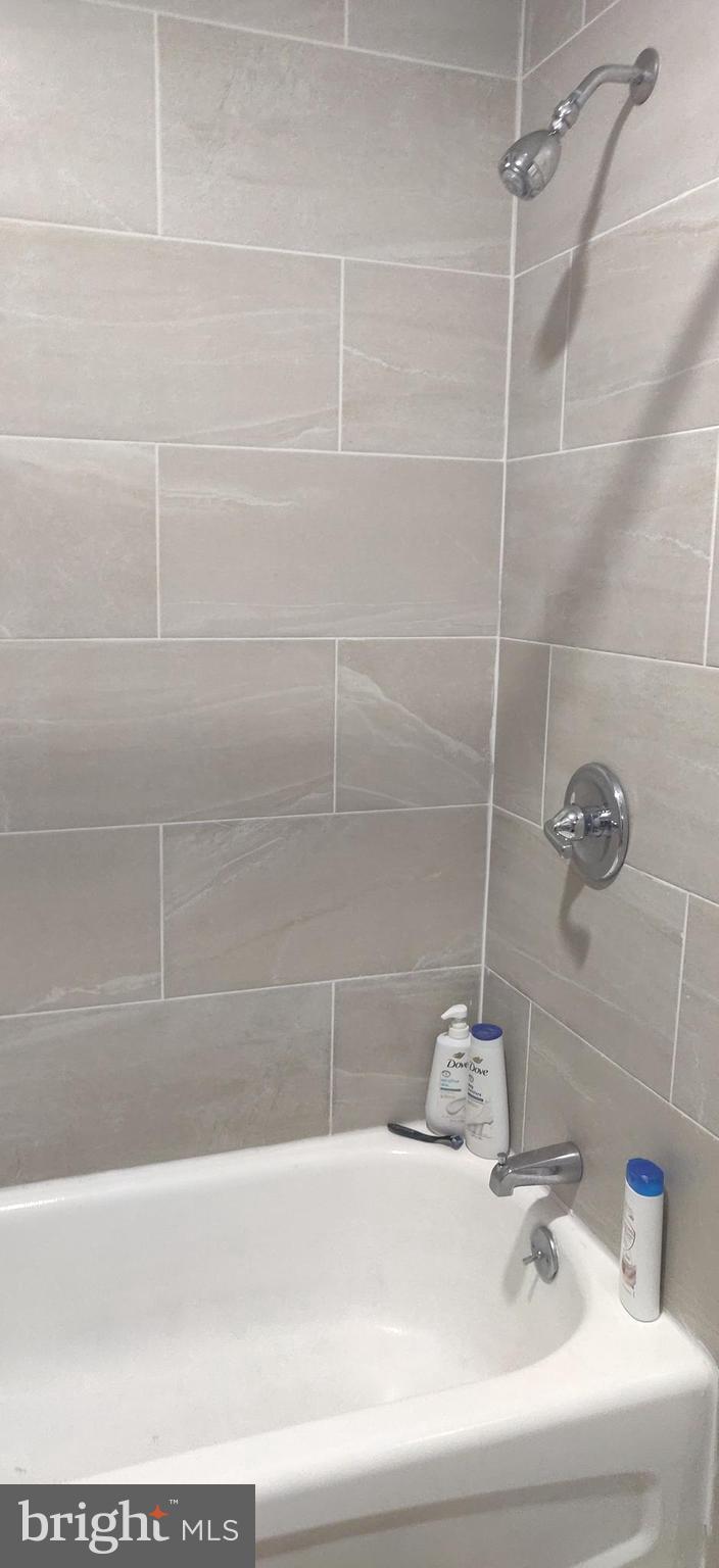 FRANKFORD - Commercial Sale