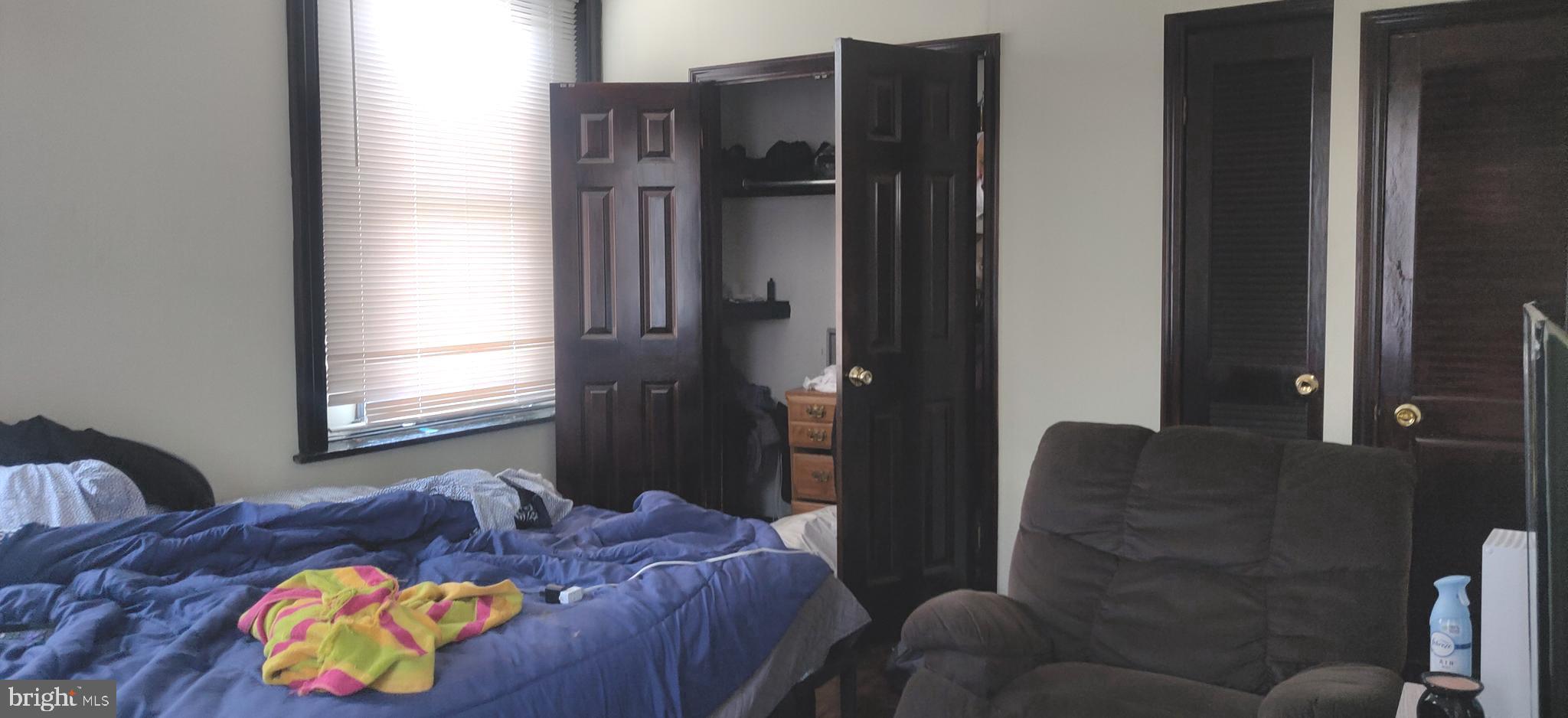 FRANKFORD - Commercial Sale