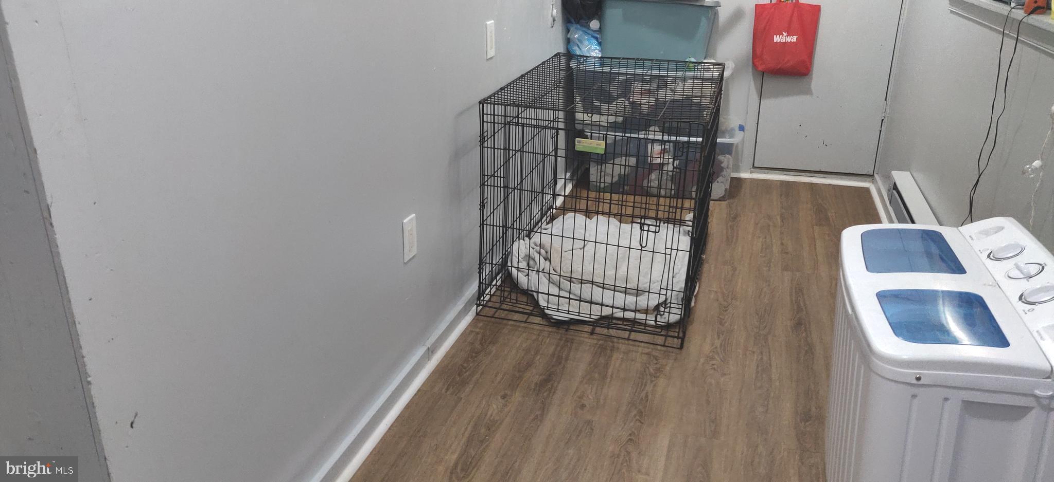 FRANKFORD - Commercial Sale