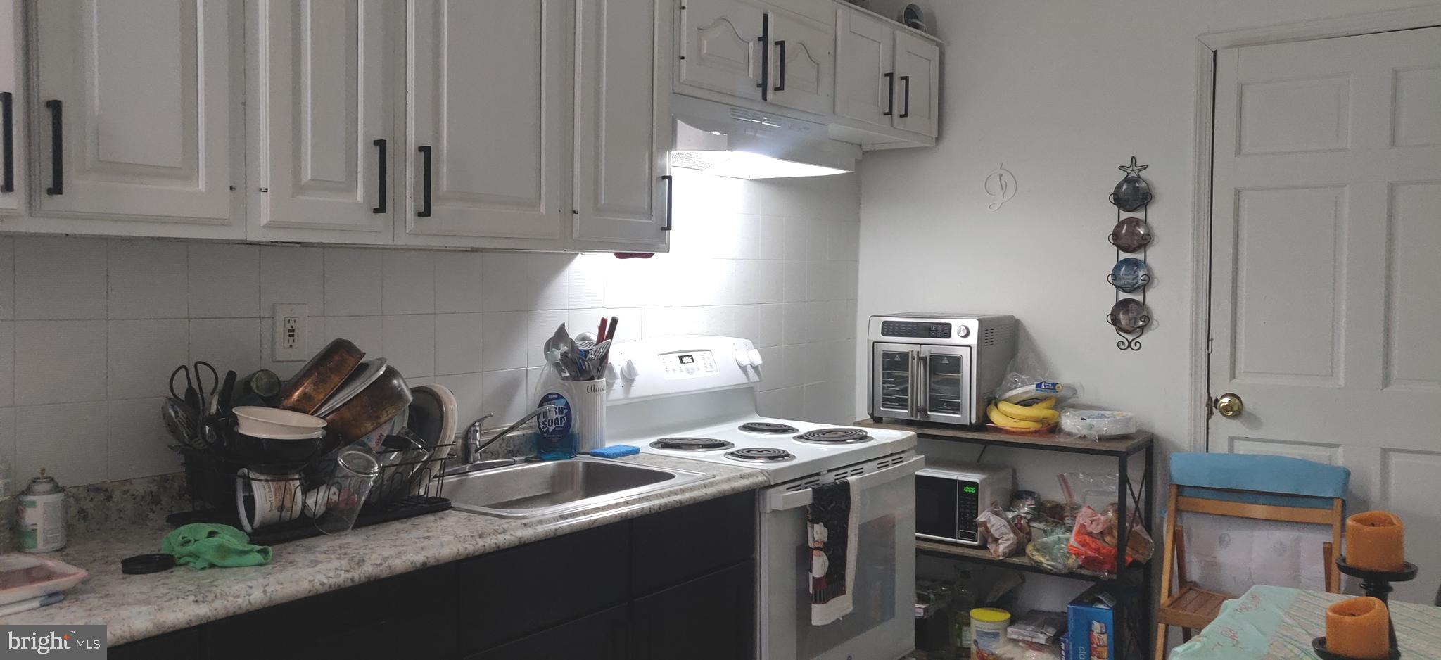 FRANKFORD - Commercial Sale