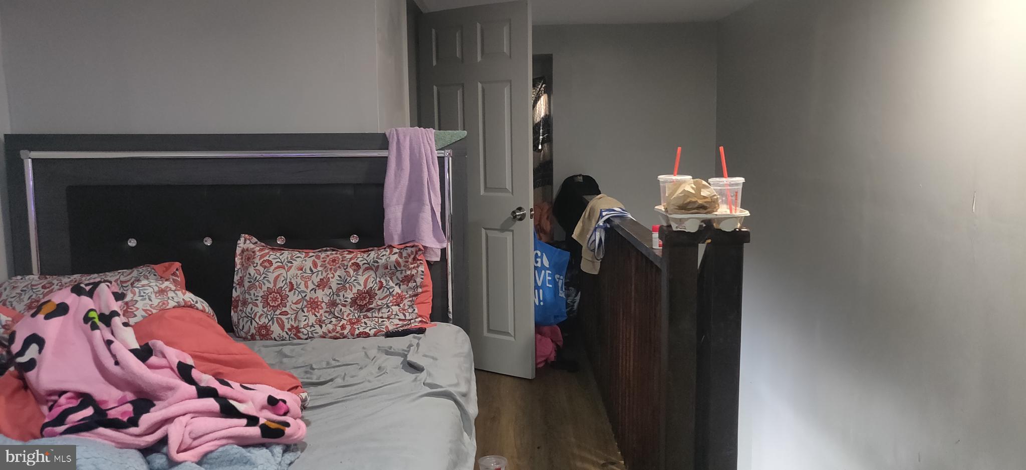 FRANKFORD - Commercial Sale