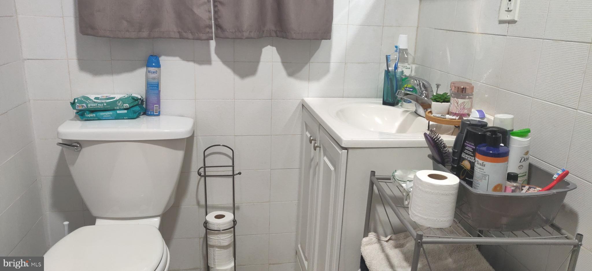 FRANKFORD - Commercial Sale